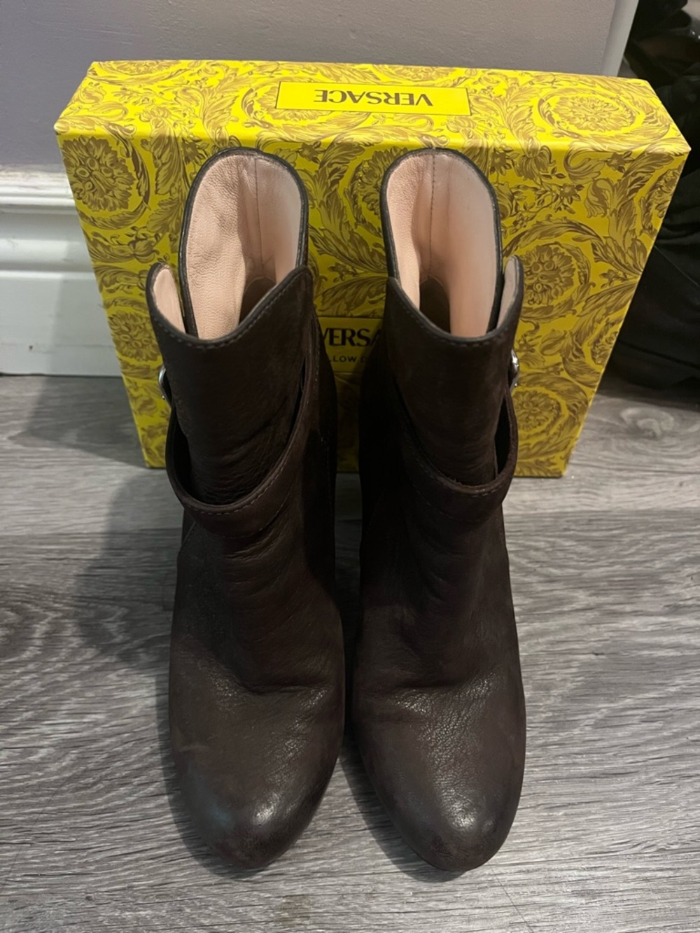 🤎Prada Leather Ankle Booties🤎